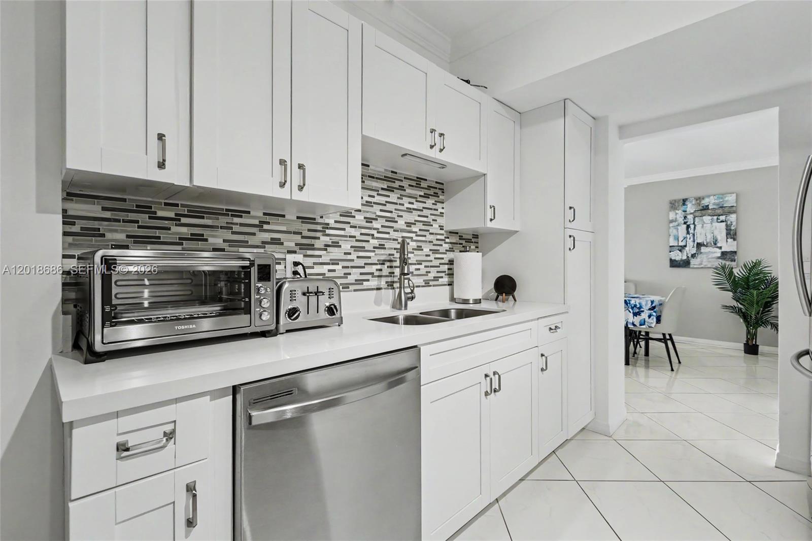 HILLCREST EAST NO 27 COND - Residential