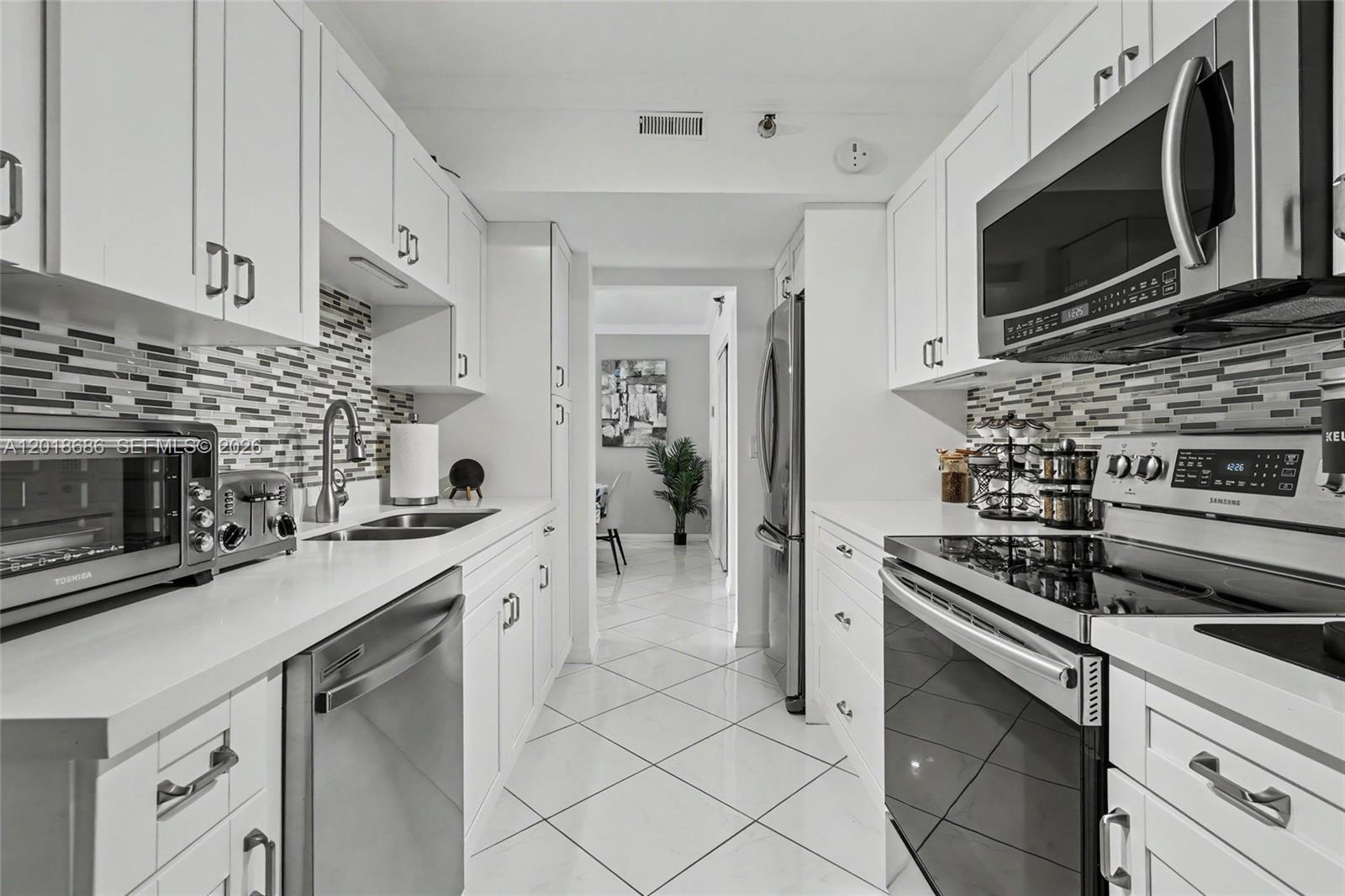HILLCREST EAST NO 27 COND - Residential