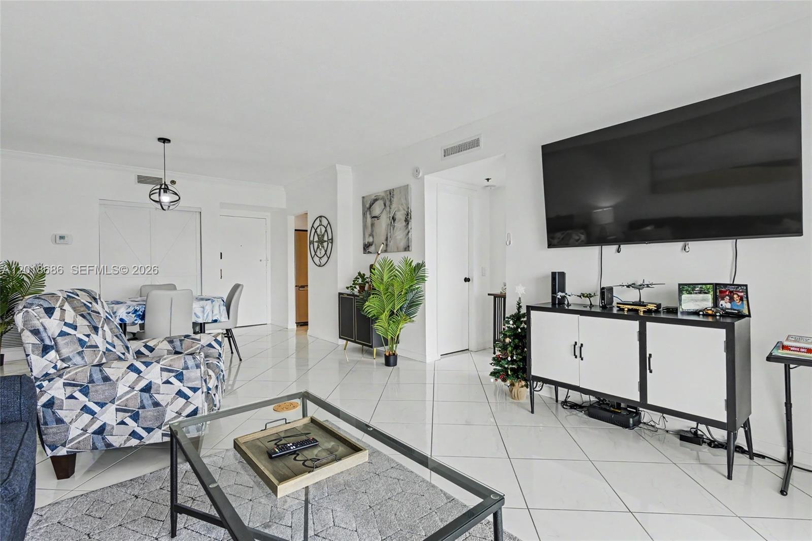 HILLCREST EAST NO 27 COND - Residential