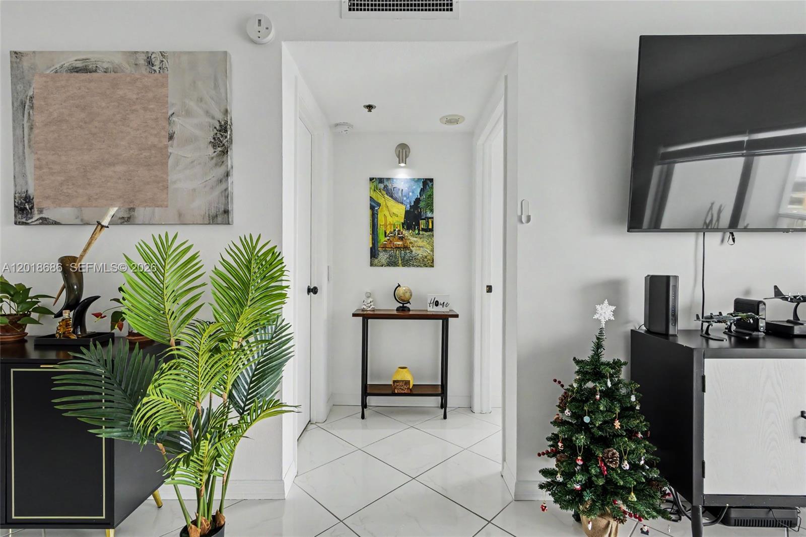 HILLCREST EAST NO 27 COND - Residential