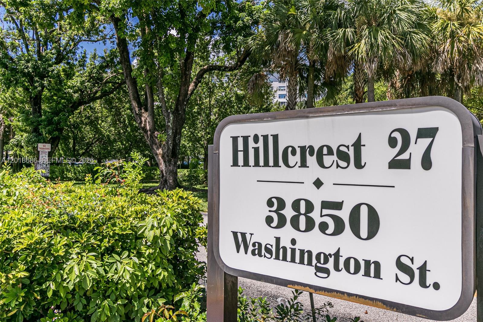 HILLCREST EAST NO 27 COND - Residential