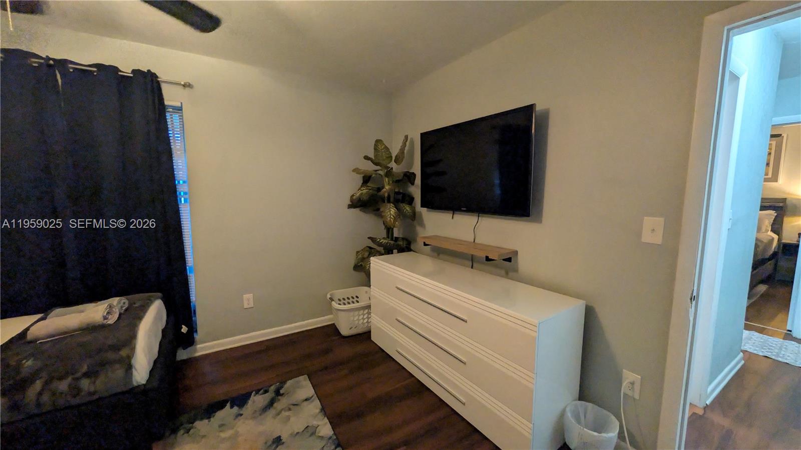 LESLIE ESTATES SEC 2 - Residential