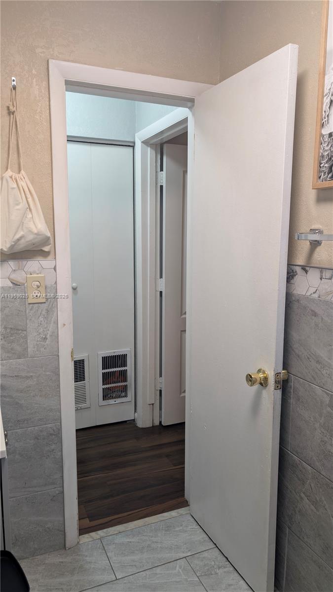 LESLIE ESTATES SEC 2 - Residential