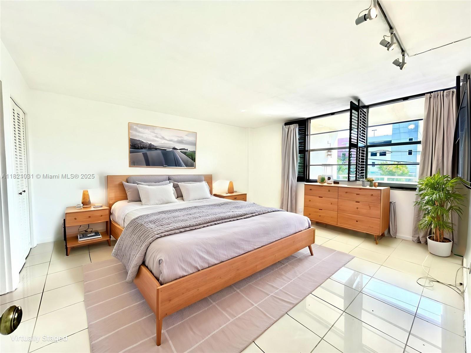 ST REGIS APTS CONDO - Residential Lease