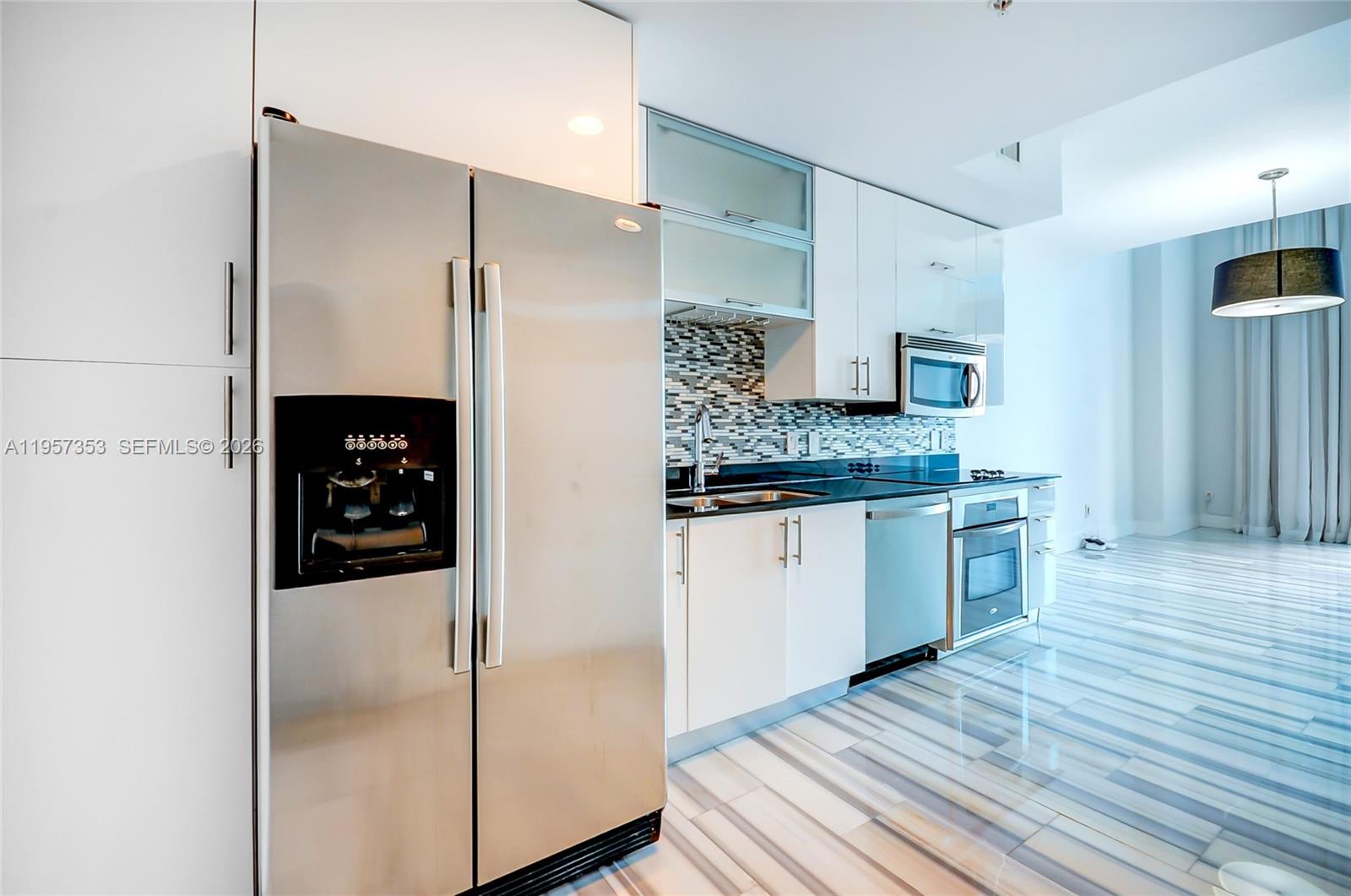 INFINITY AT BRICKELL COND - Residential