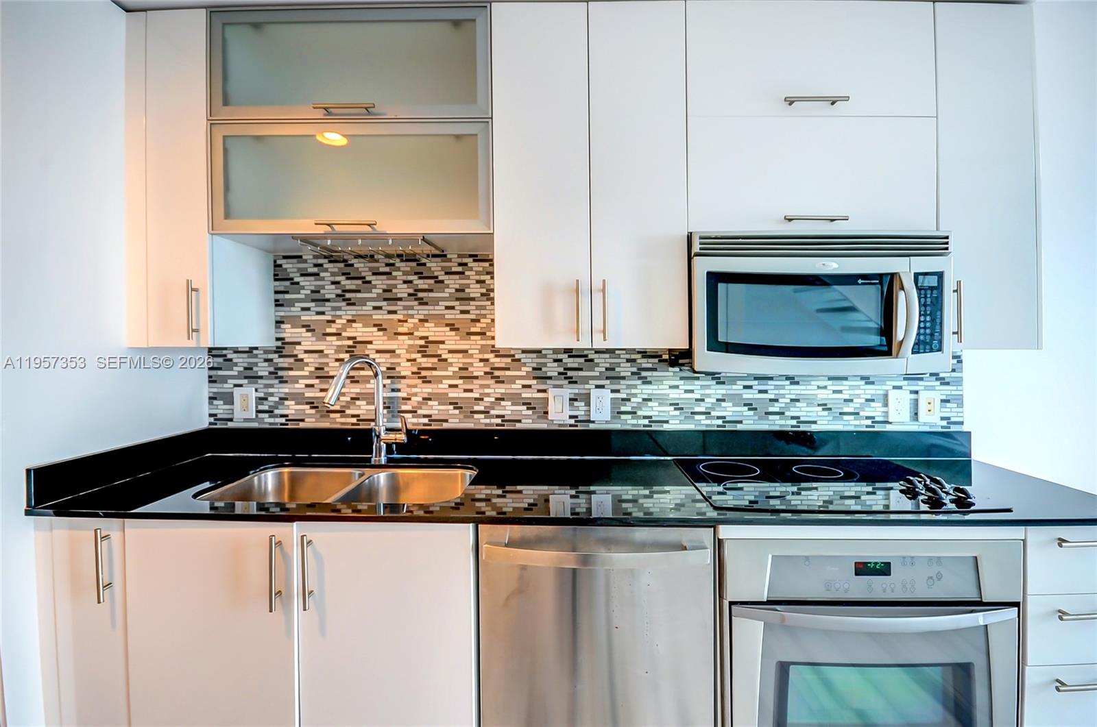 INFINITY AT BRICKELL COND - Residential