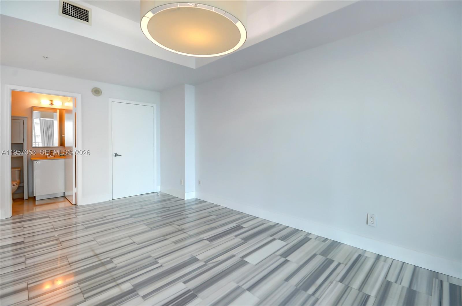 INFINITY AT BRICKELL COND - Residential