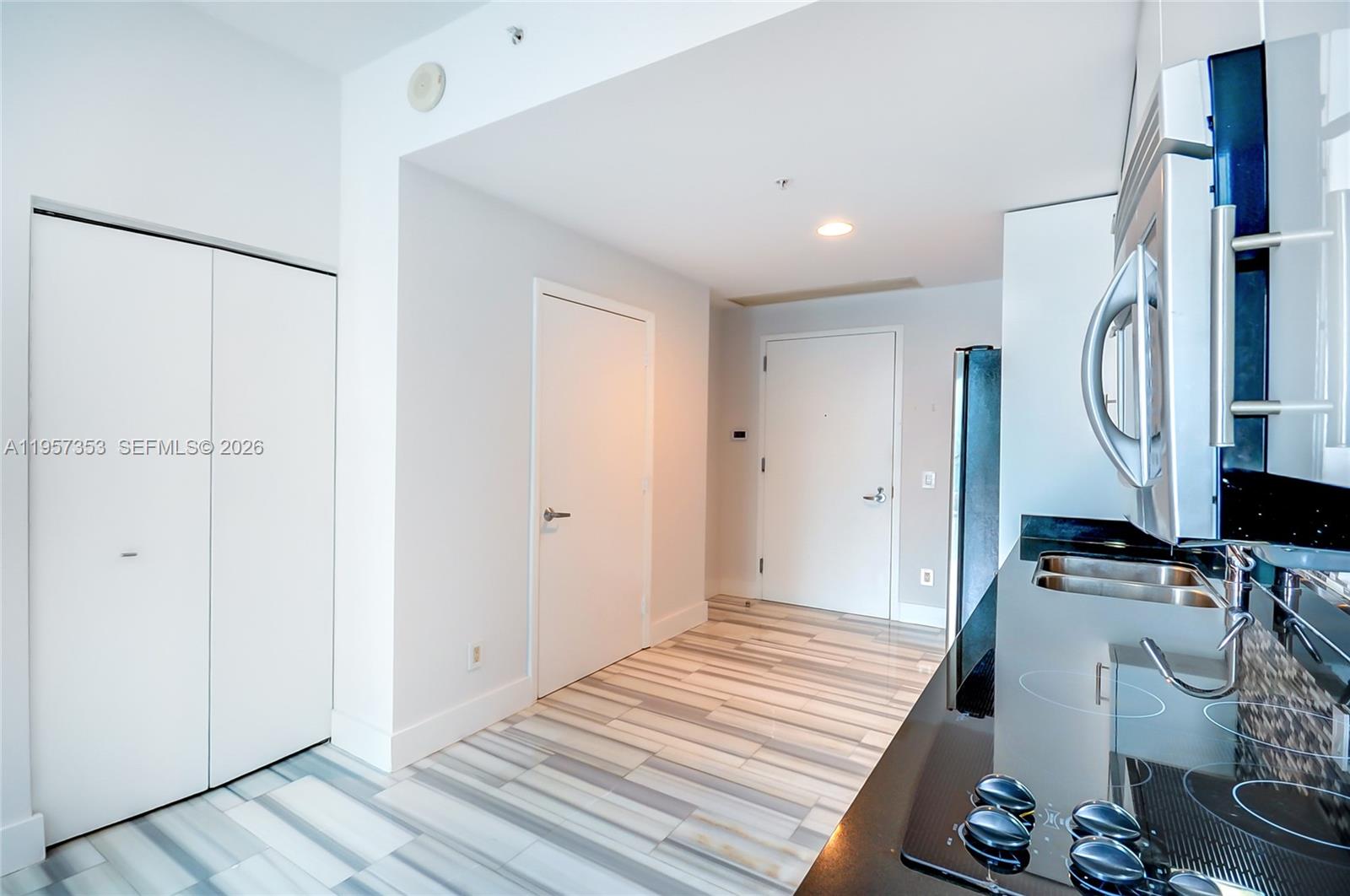 INFINITY AT BRICKELL COND - Residential