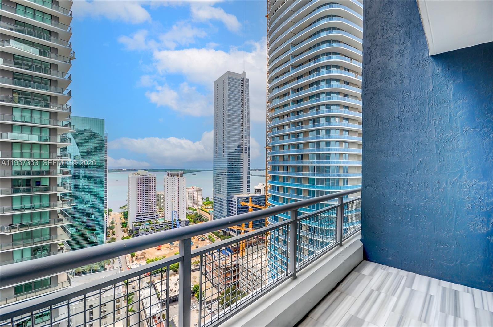 INFINITY AT BRICKELL COND - Residential