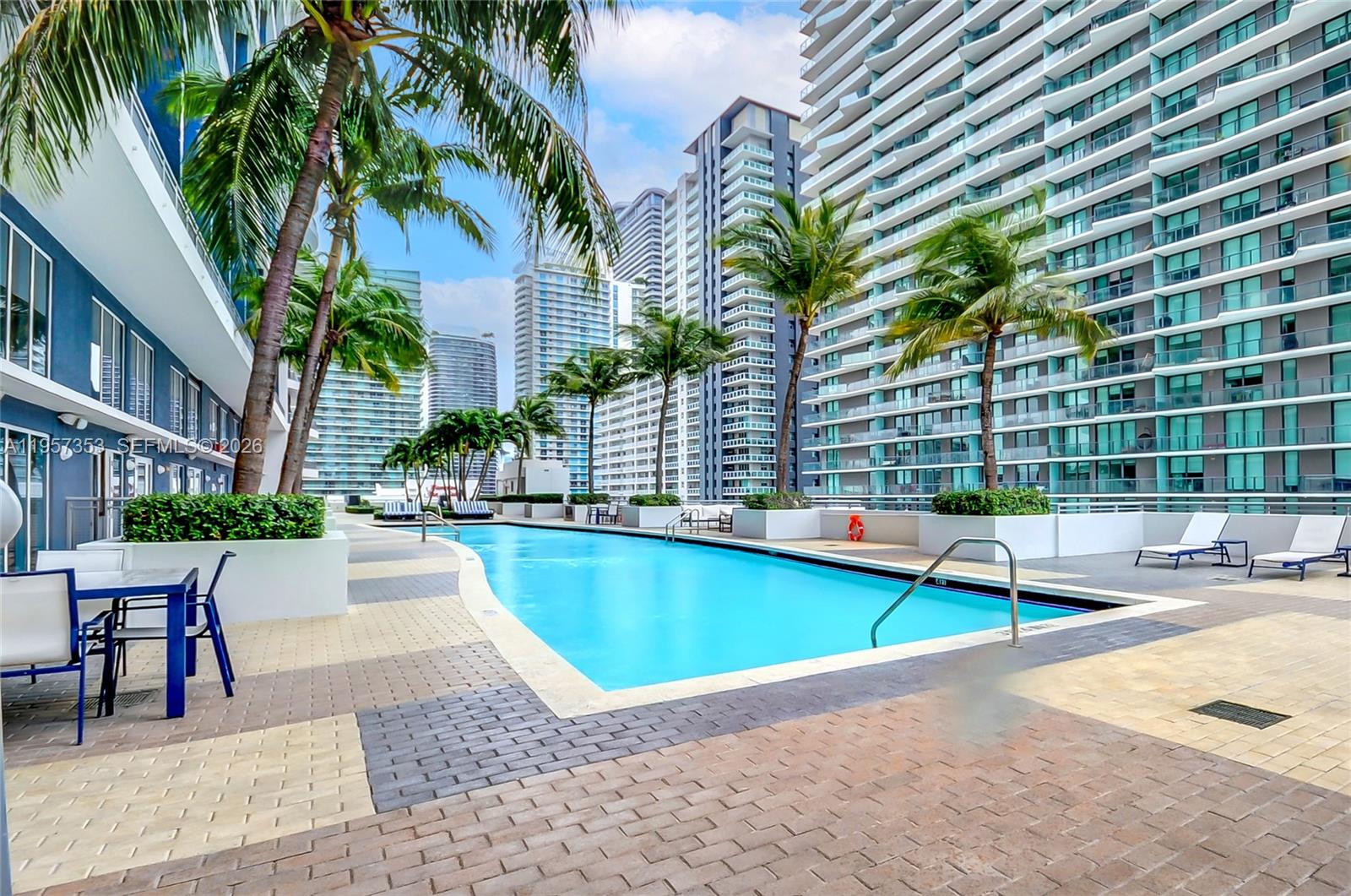 INFINITY AT BRICKELL COND - Residential