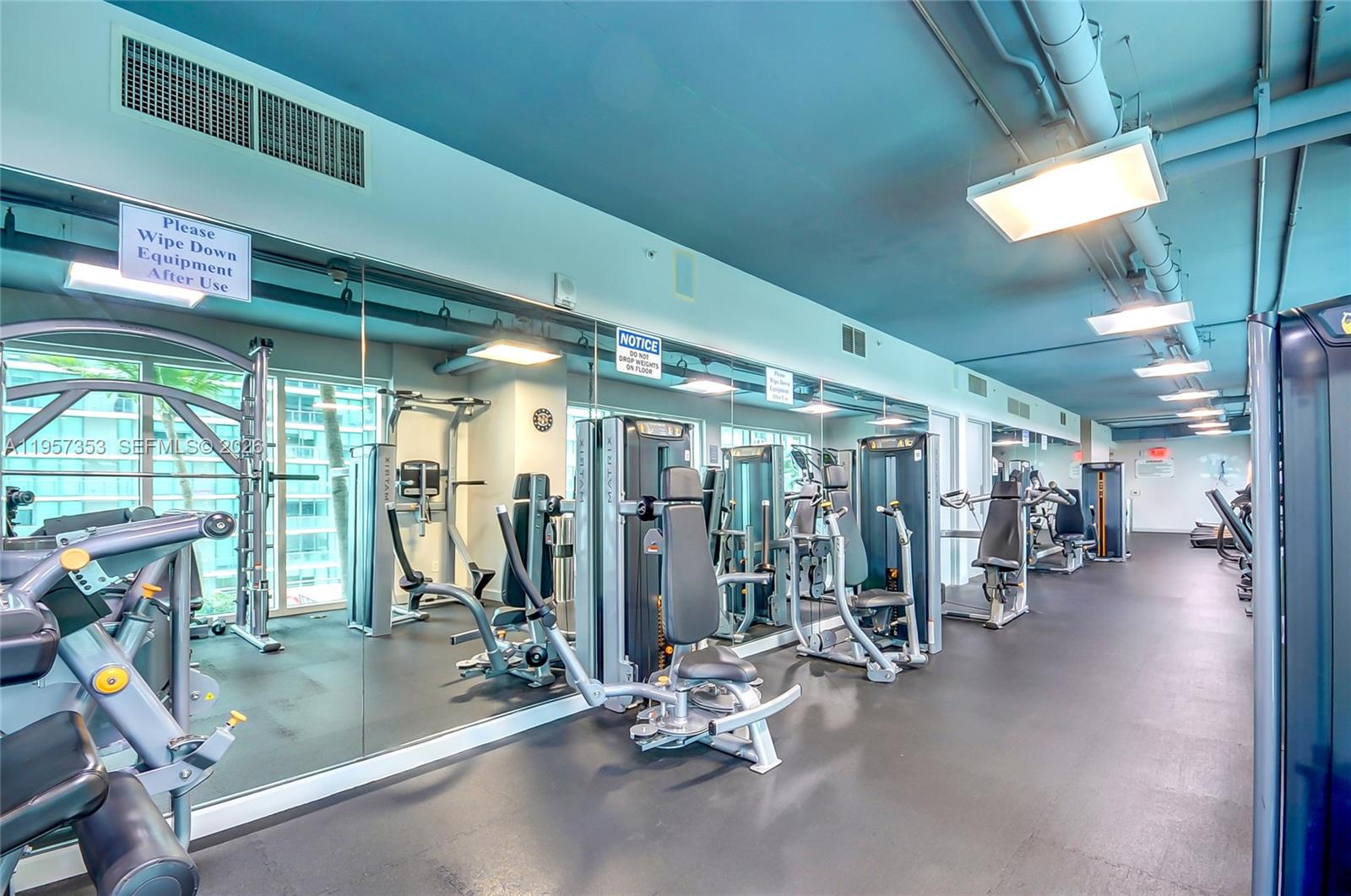 INFINITY AT BRICKELL COND - Residential