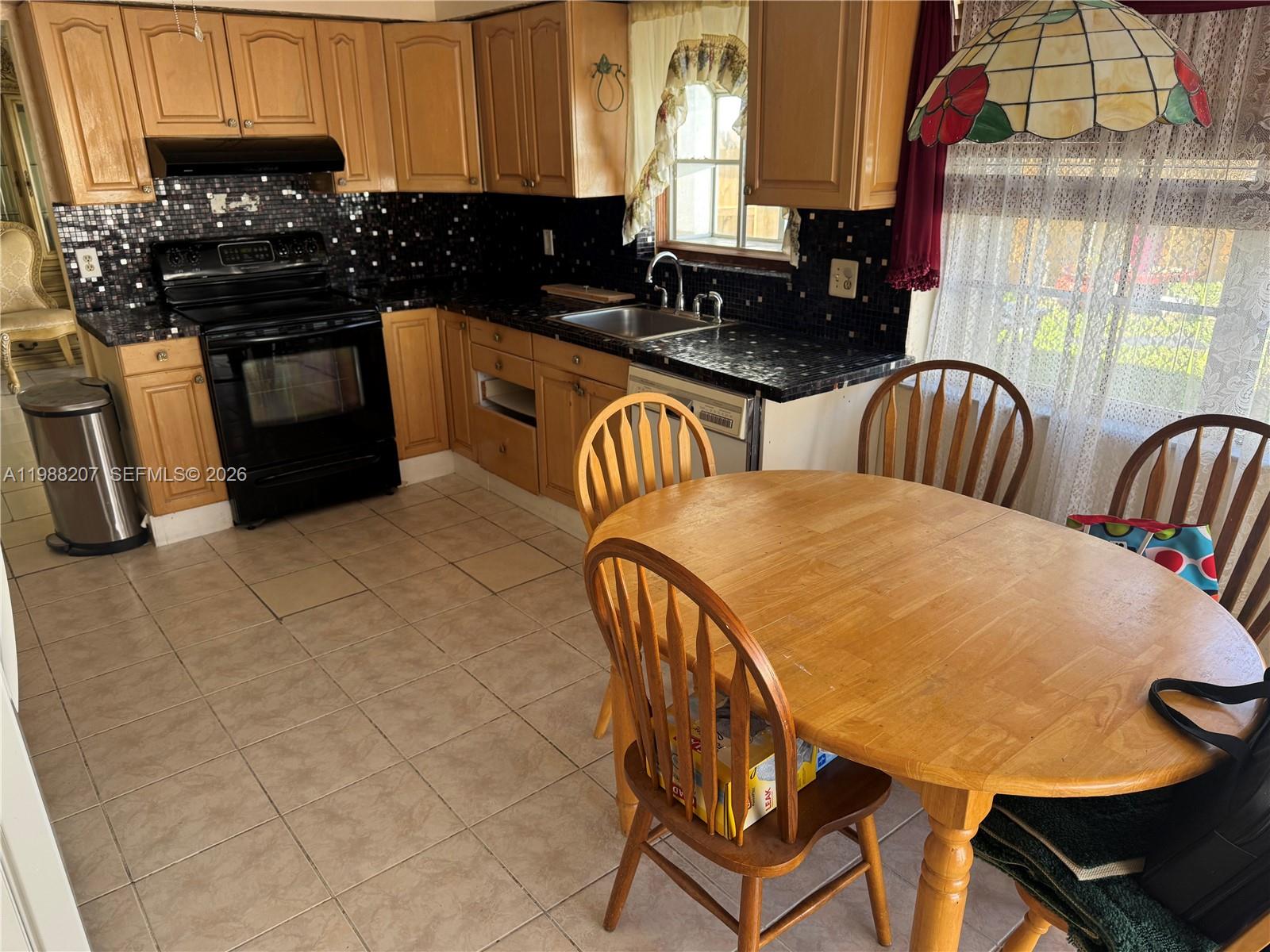 PANACHE SEC 2 - Residential