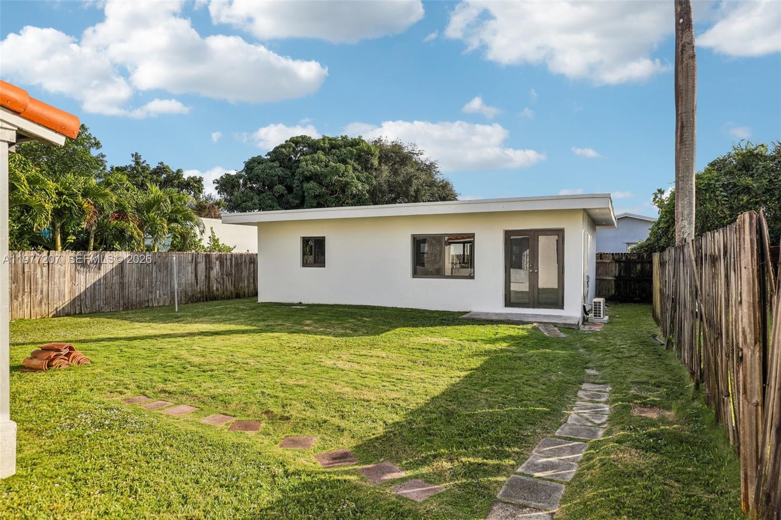 NORTH SHORE CREST - Residential