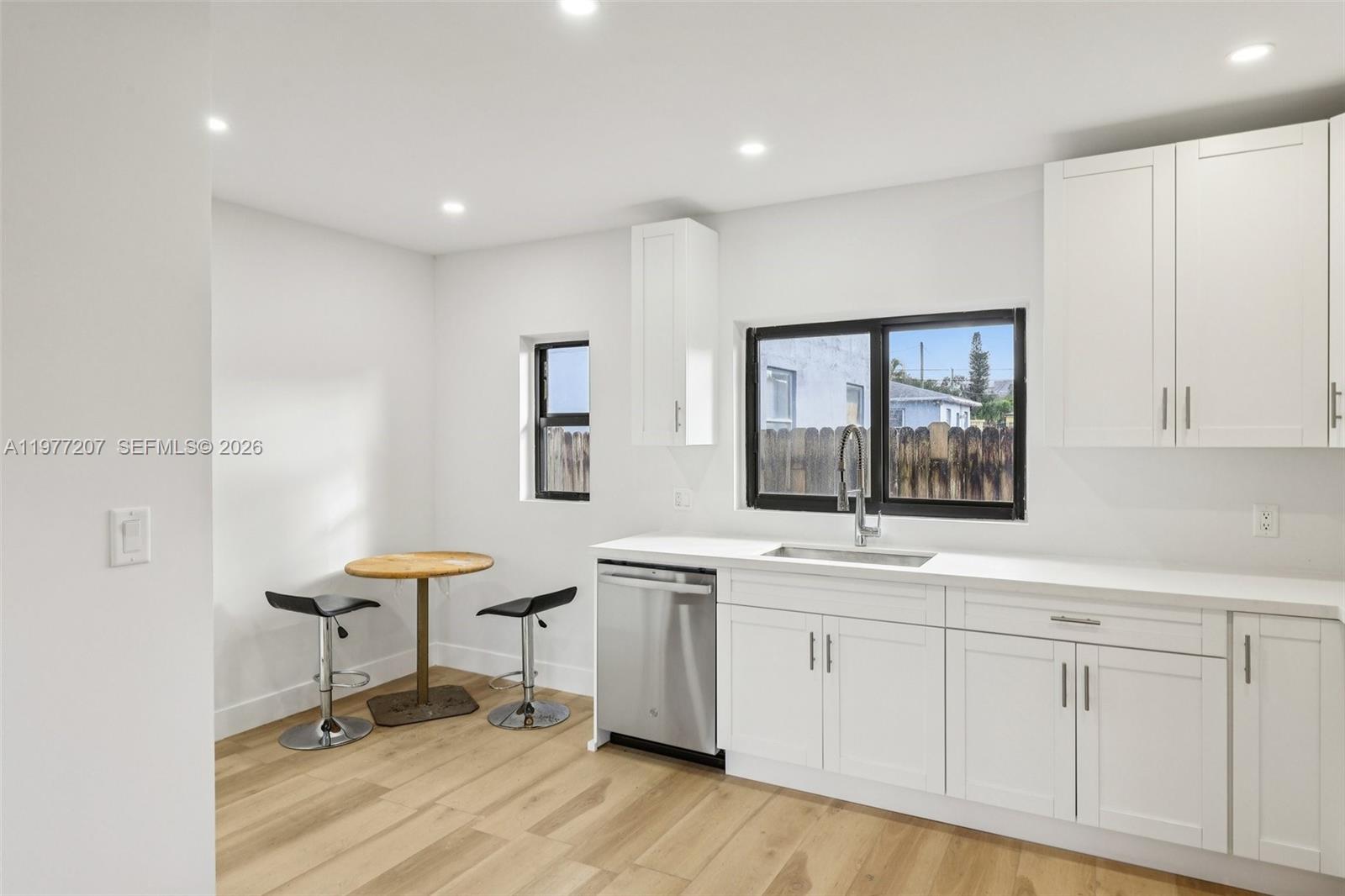 NORTH SHORE CREST - Residential