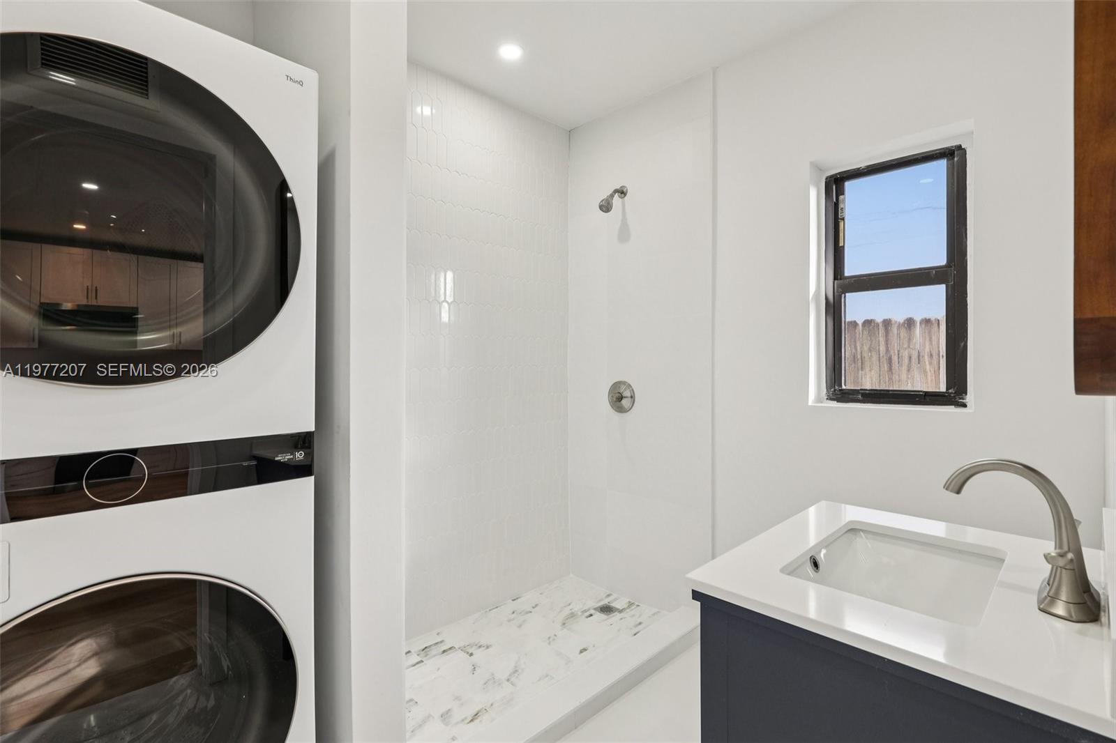 NORTH SHORE CREST - Residential