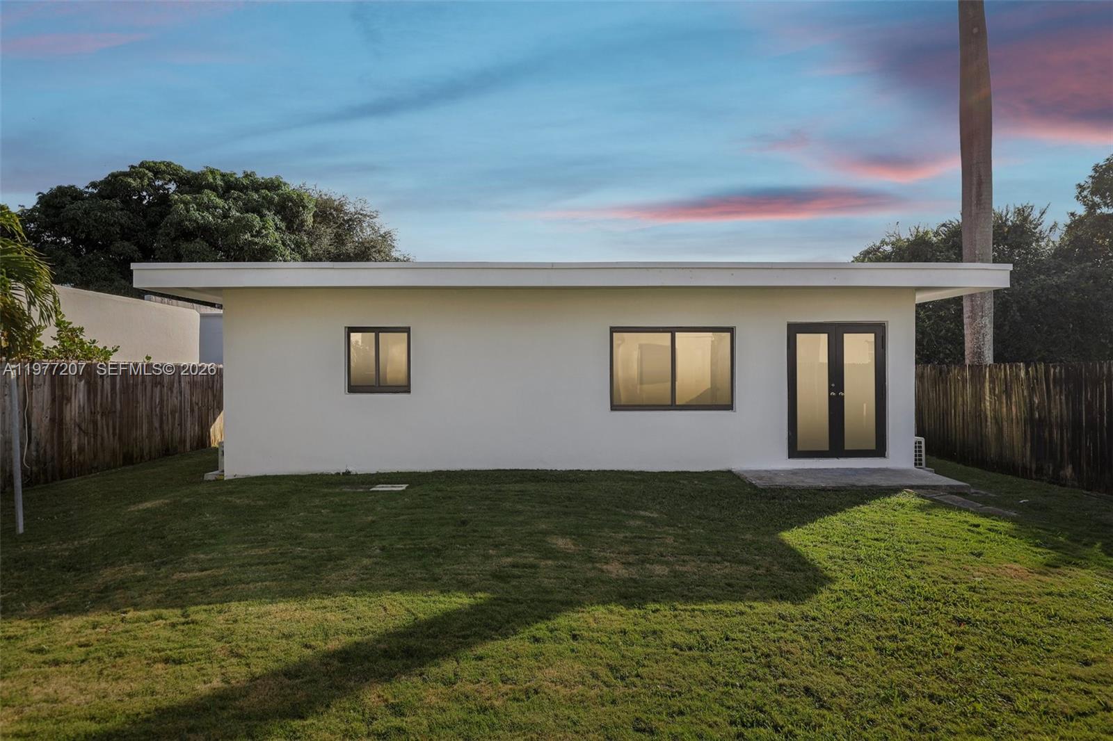 NORTH SHORE CREST - Residential