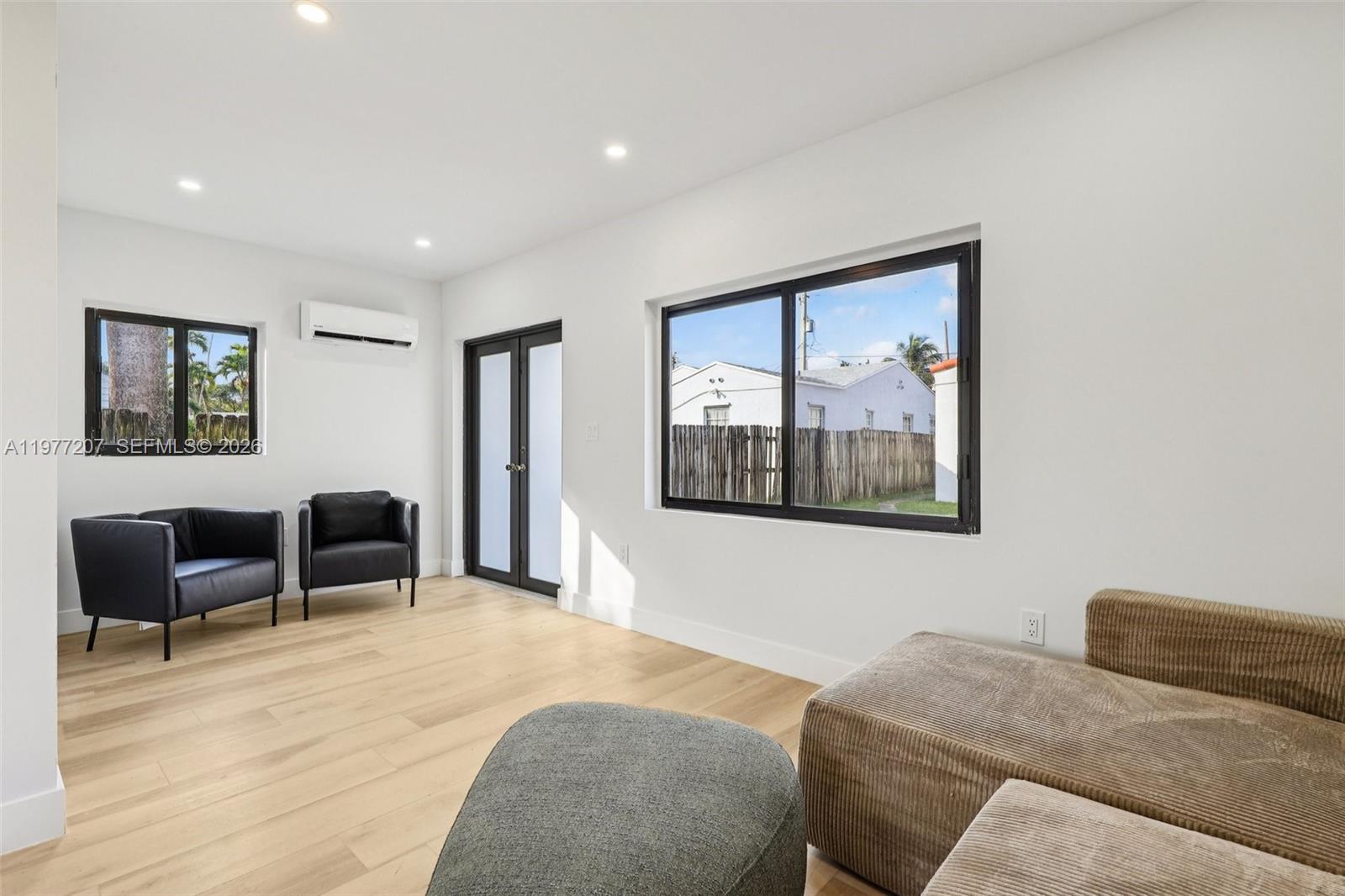 NORTH SHORE CREST - Residential