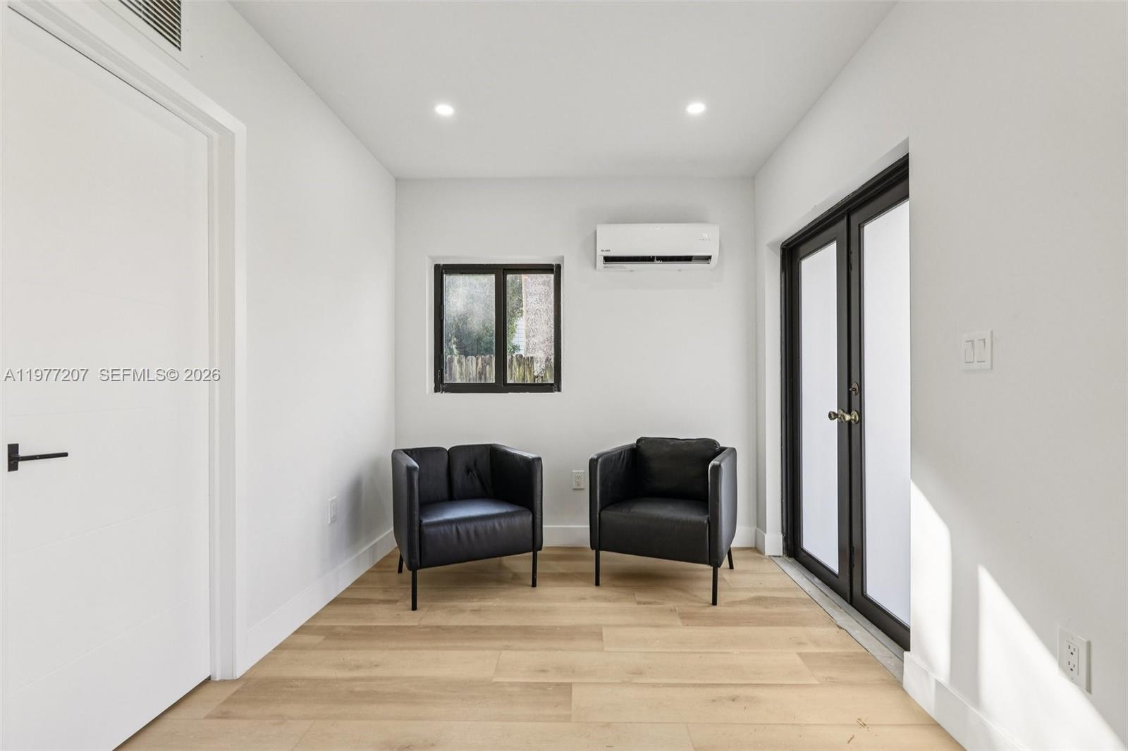 NORTH SHORE CREST - Residential