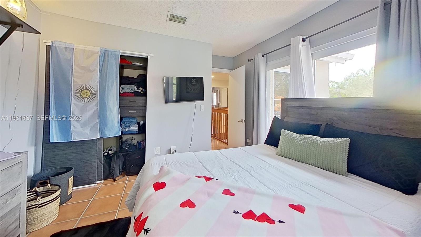 EMERALD POINTE - Residential Lease