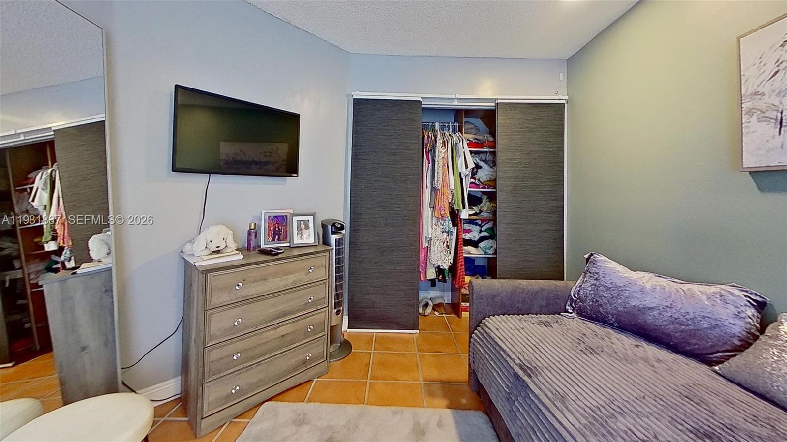 EMERALD POINTE - Residential Lease