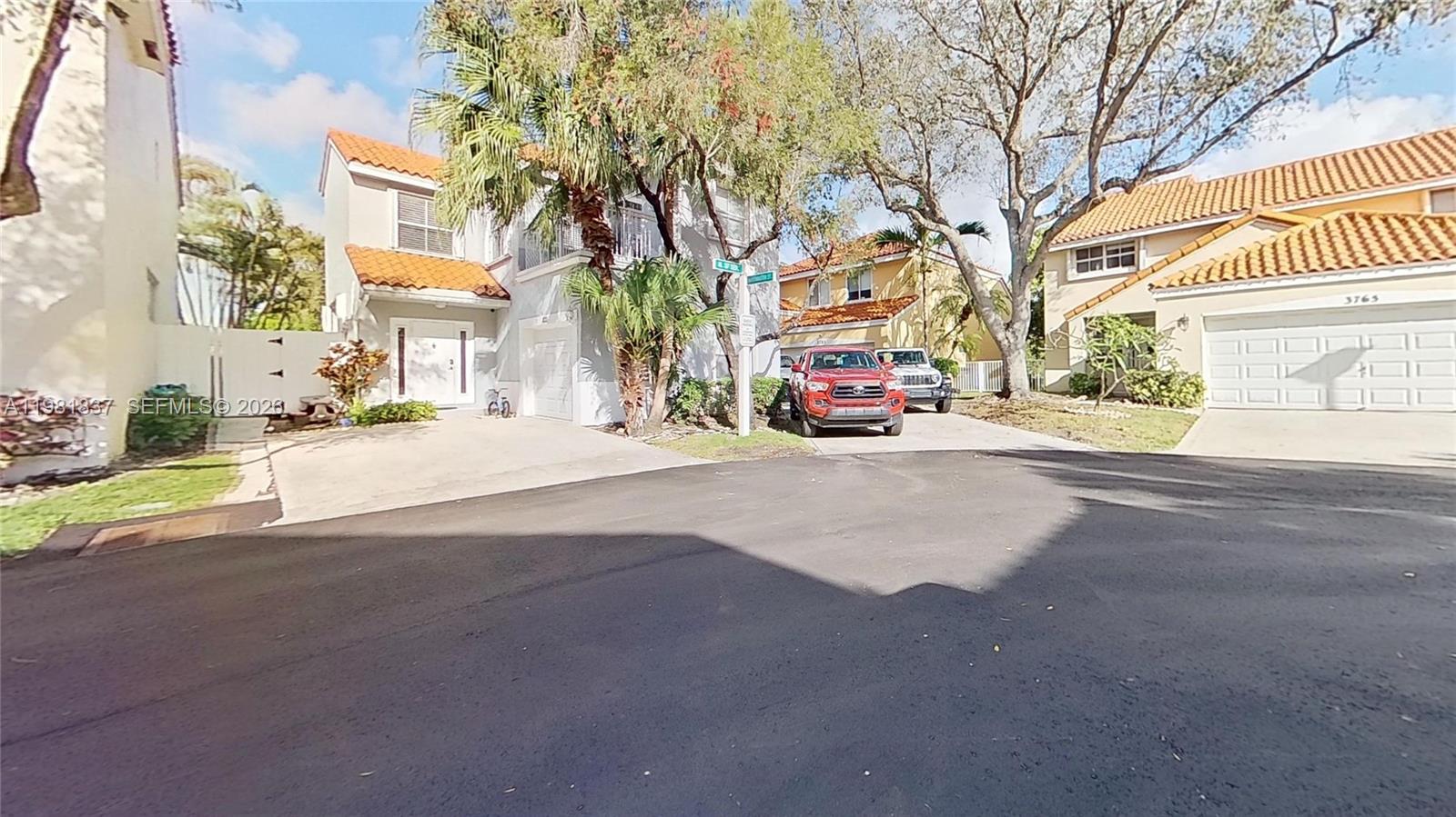 EMERALD POINTE - Residential Lease