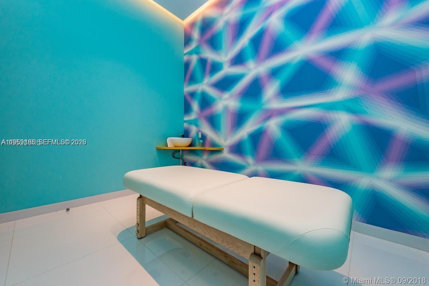 PARAISO BAYVIEWS CONDO - Residential