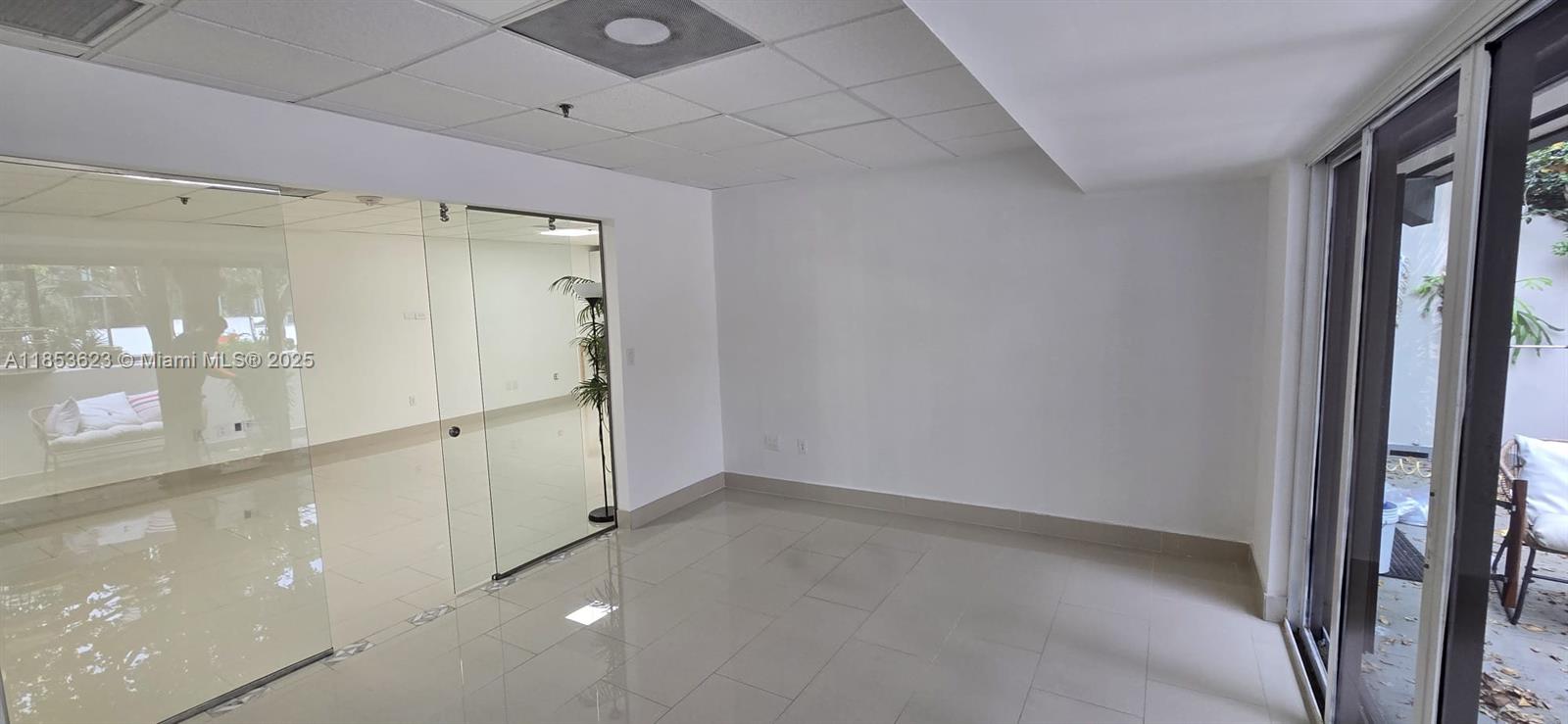 Enjoy a bright office space with 2 private office and reception area
Open balcony free parking for employees and visitor
Easy to show call listing
