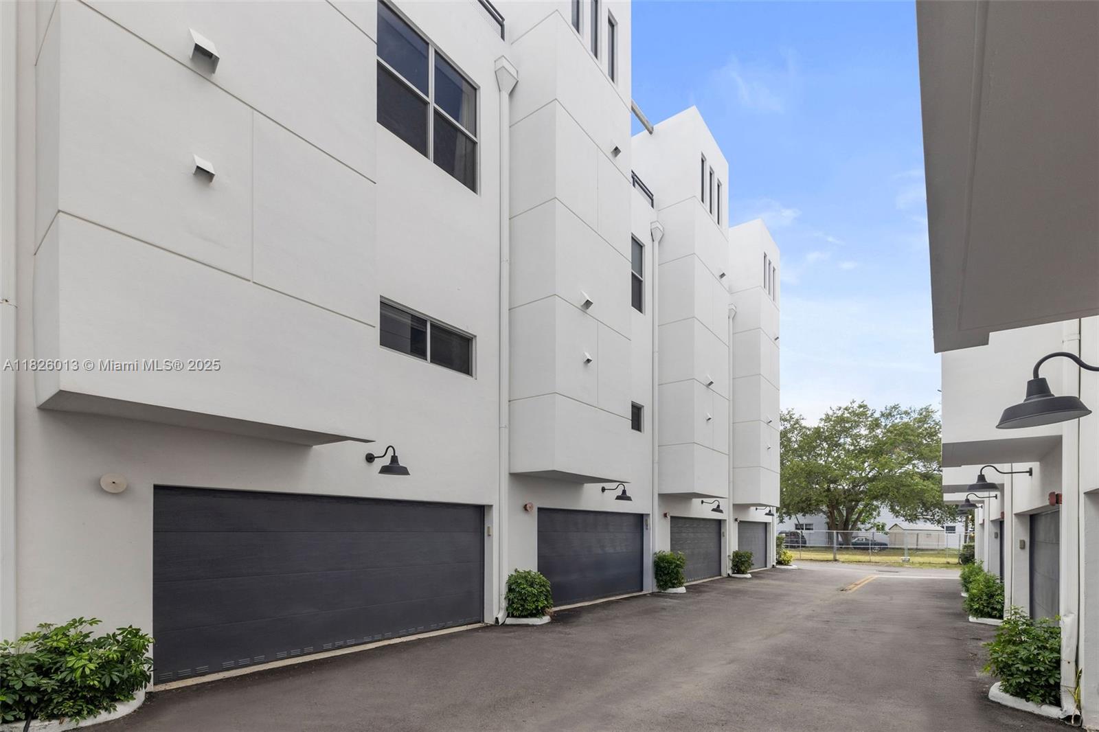 EVERGLADES LAND SALES CO - Residential