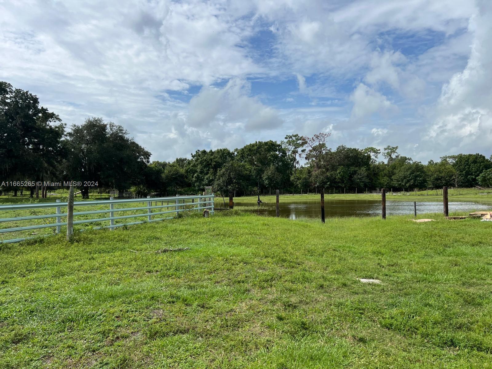 ARBUCKLE BRANCH RANCHETTES - Residential