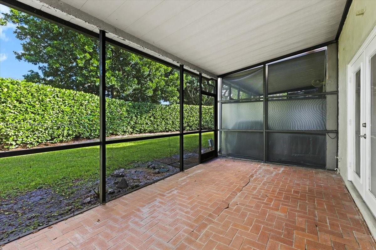 LAS HACIENDAS TOWNHOUSE C - Residential