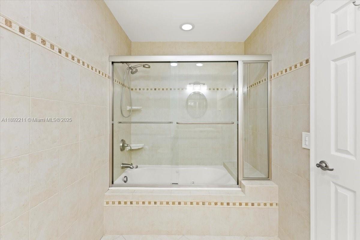 LAS HACIENDAS TOWNHOUSE C - Residential