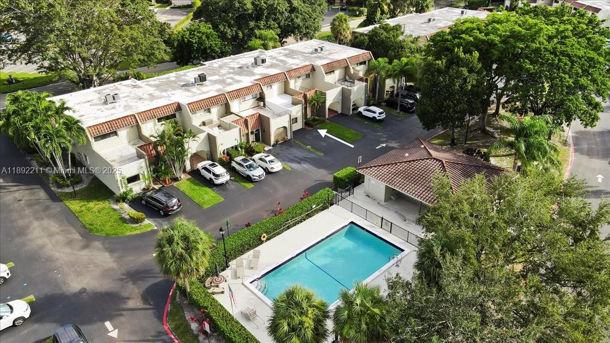 LAS HACIENDAS TOWNHOUSE C - Residential