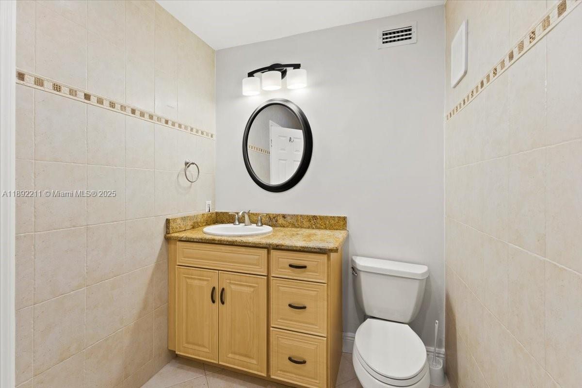 LAS HACIENDAS TOWNHOUSE C - Residential