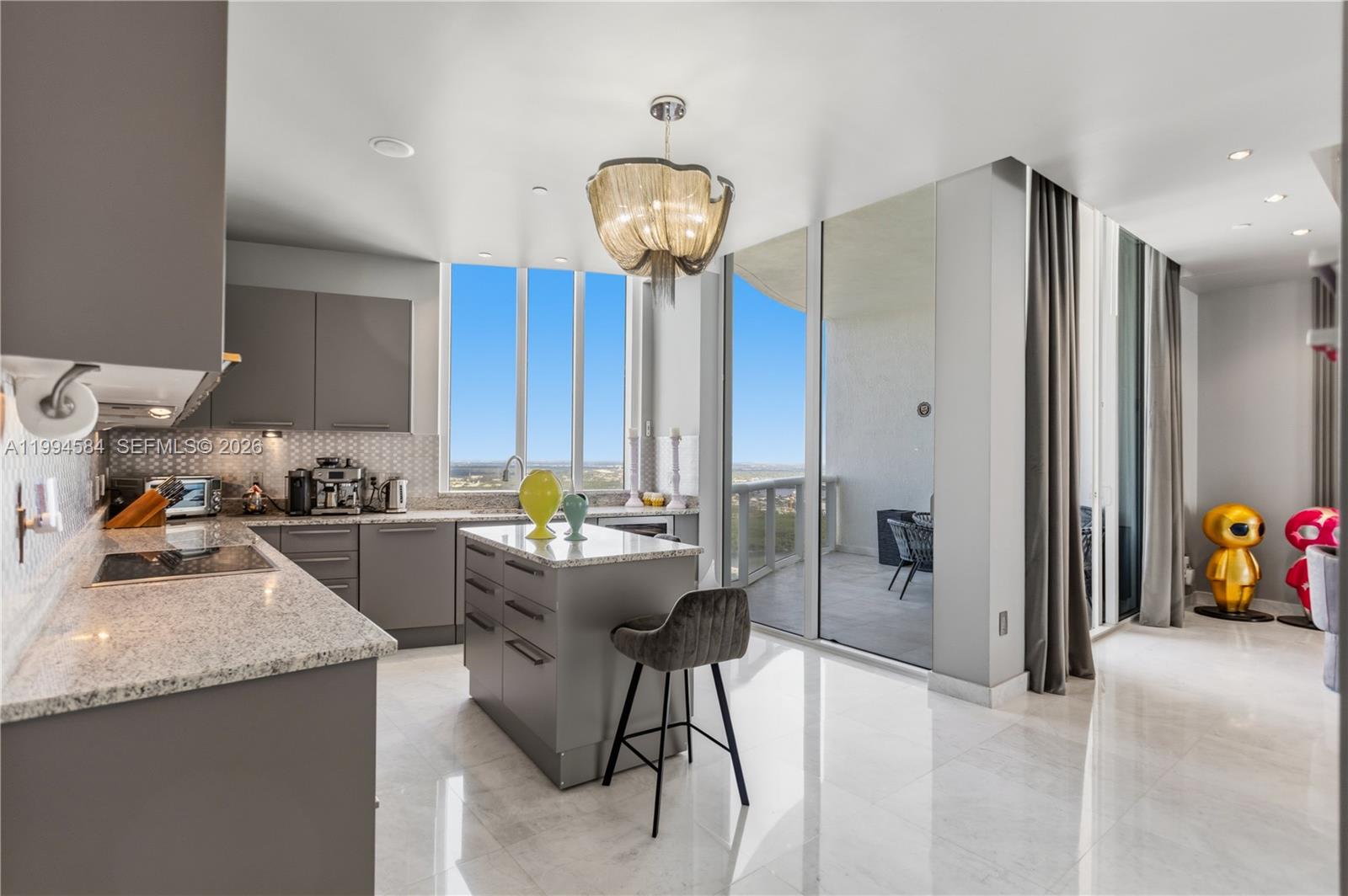 TDR TOWER III CONDO - Residential