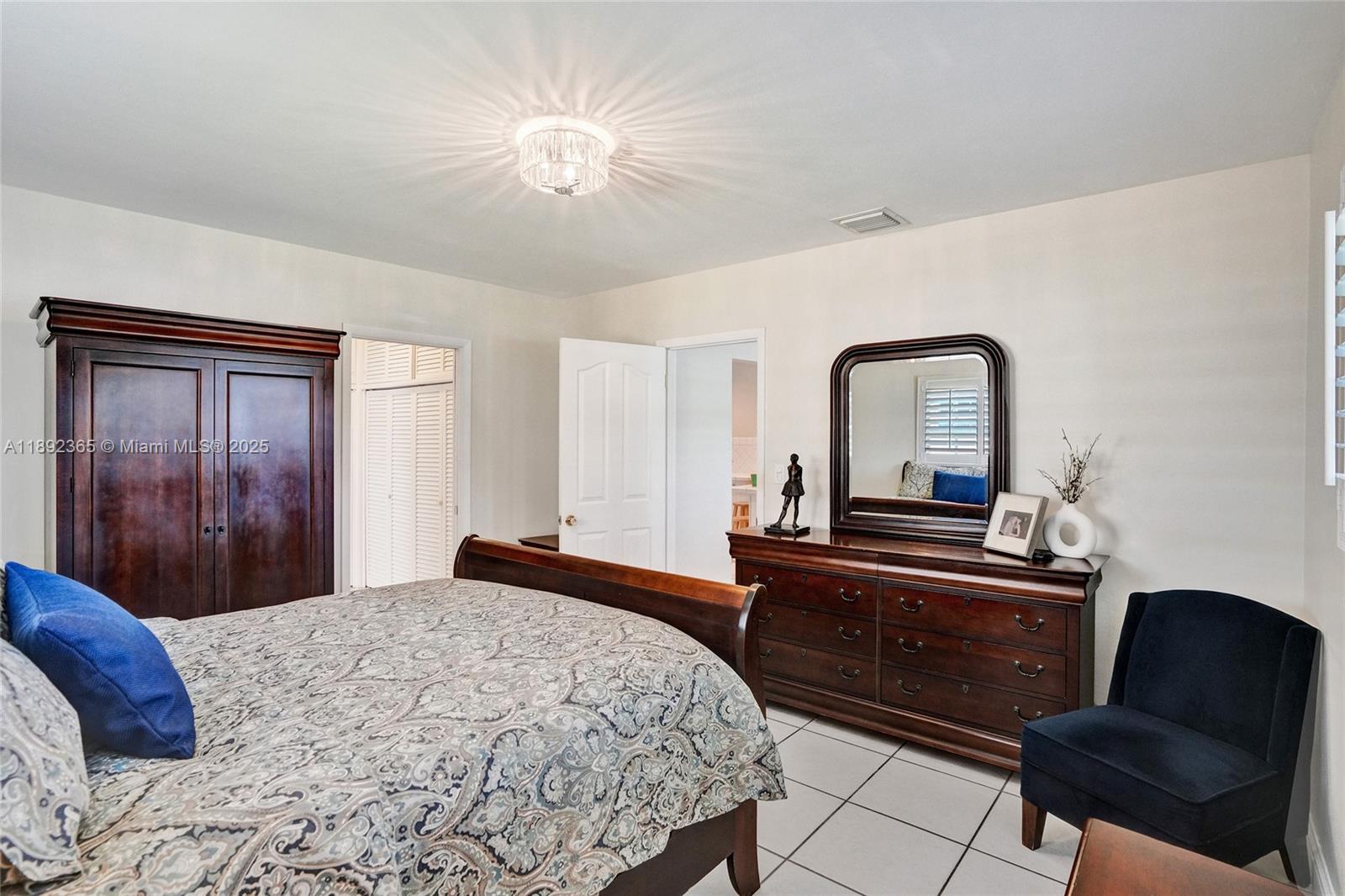 DARLINGTON MANOR - Residential