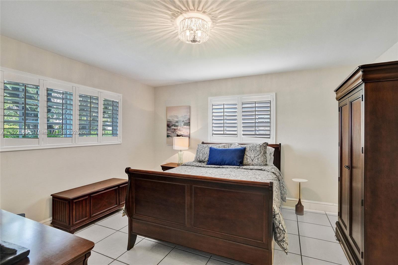 DARLINGTON MANOR - Residential