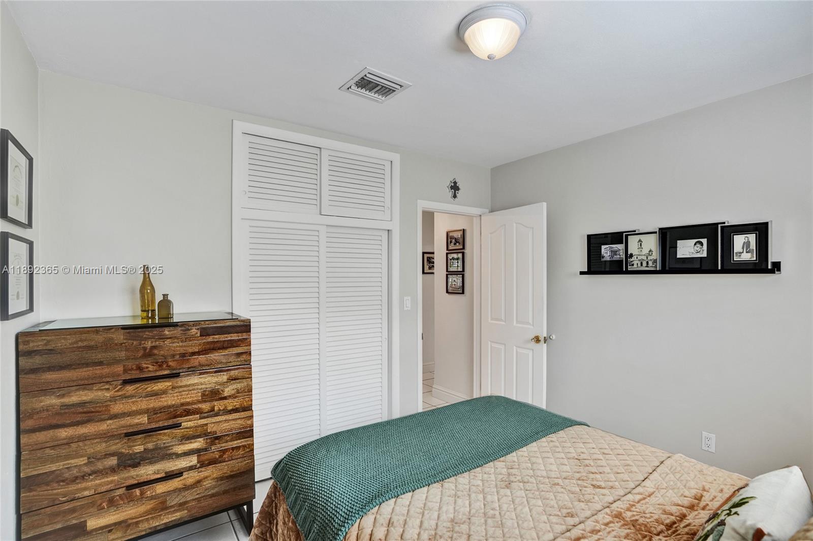 DARLINGTON MANOR - Residential