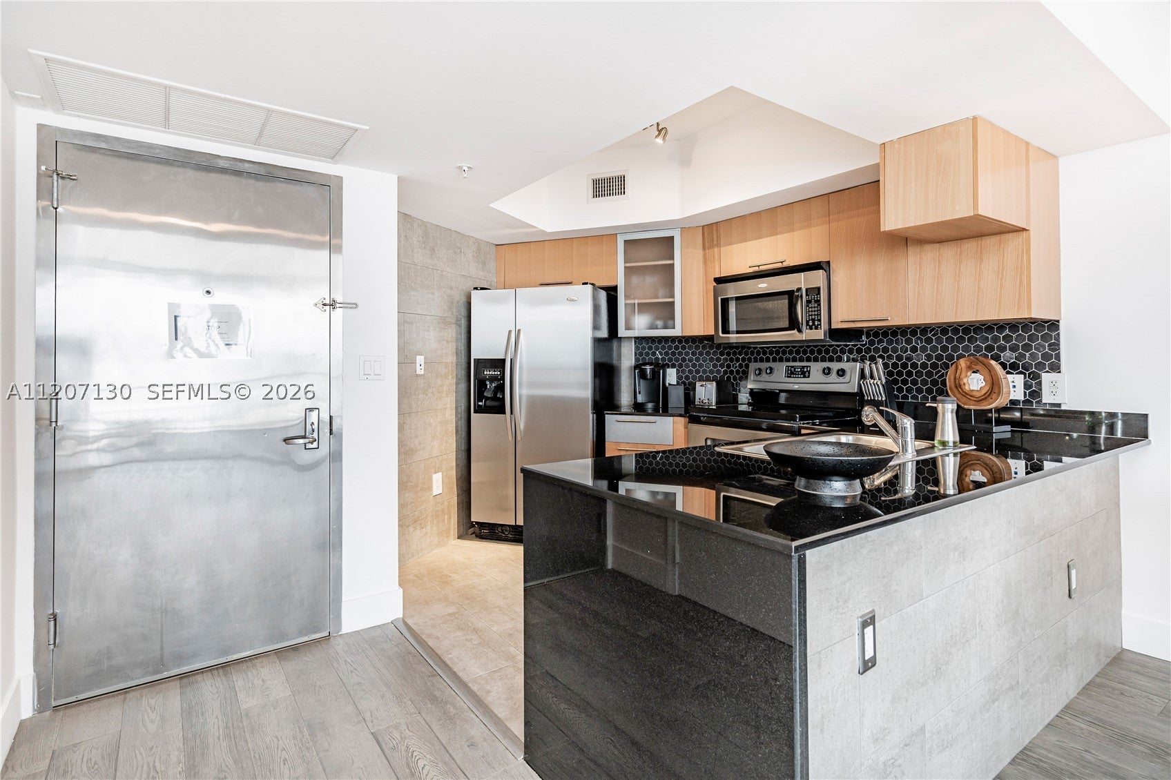1750 N Bayshore Dr 3914