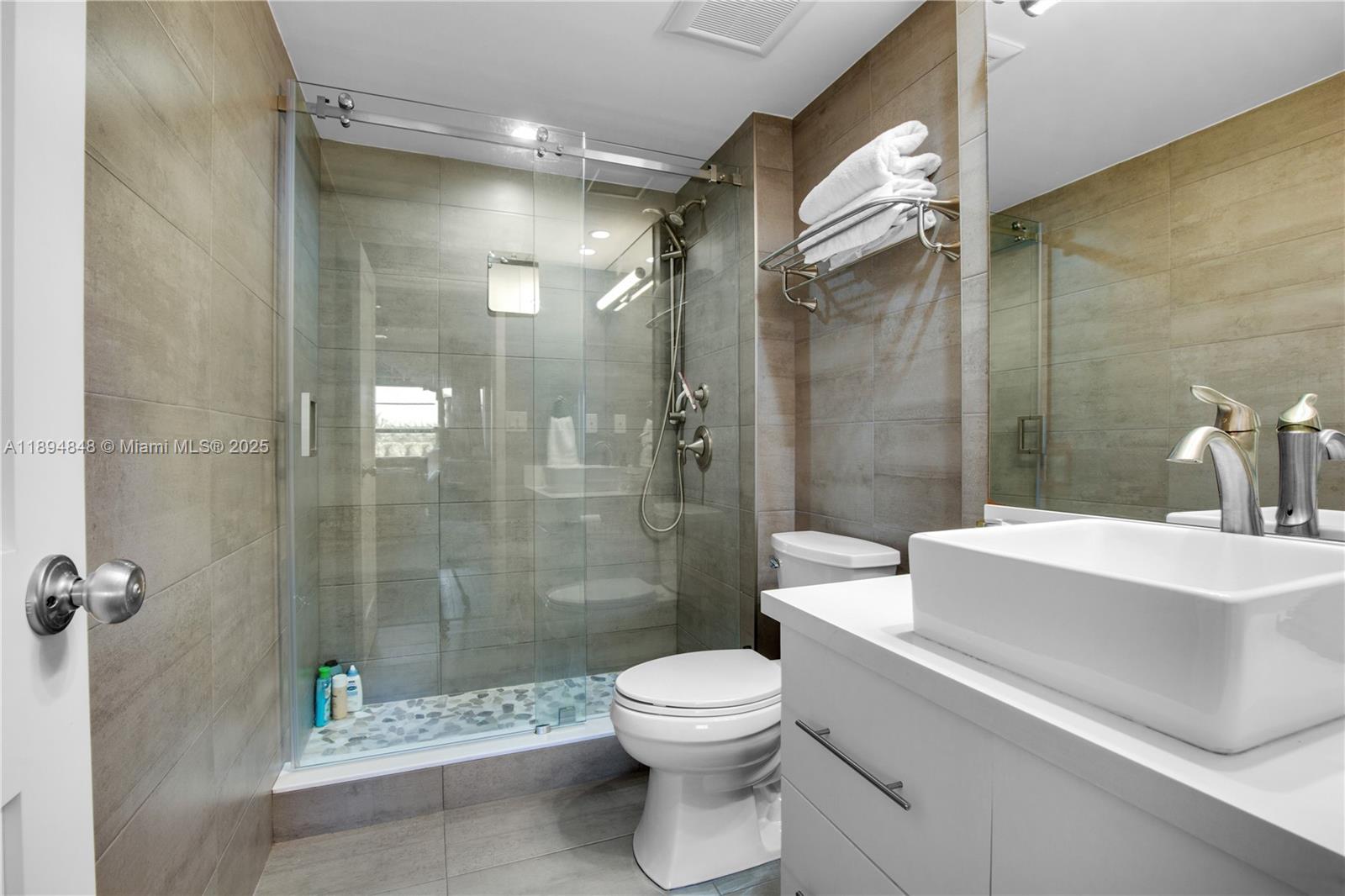 MARINE TOWER CONDO - Residential