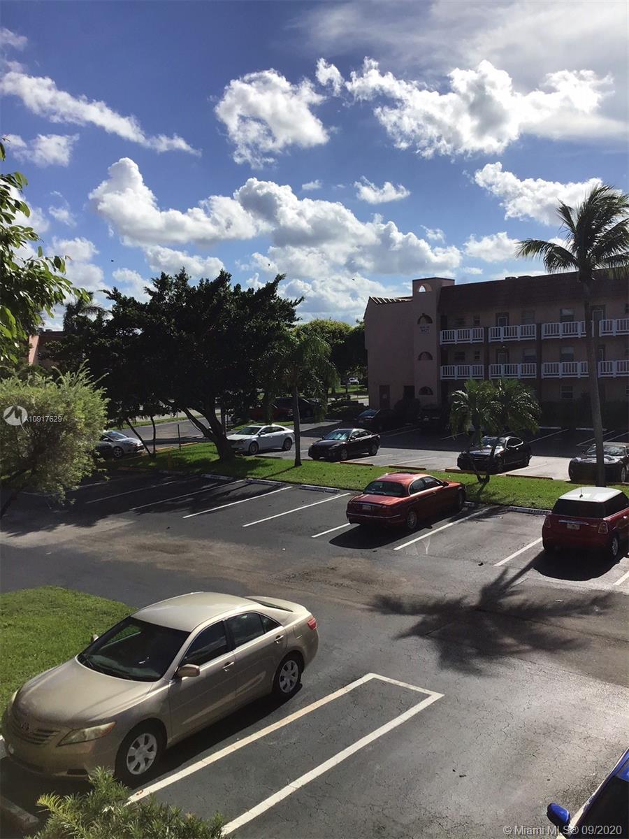 SUNRISE LAKES 118 CONDO - Residential