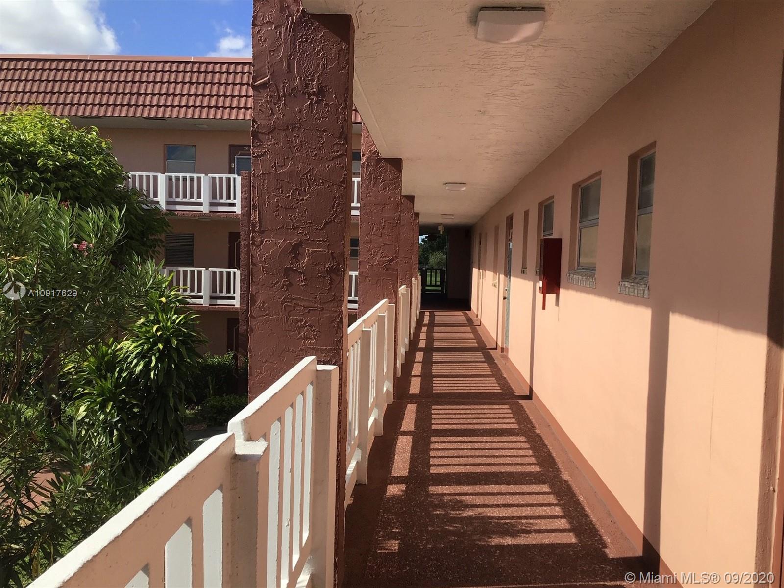 SUNRISE LAKES 118 CONDO - Residential