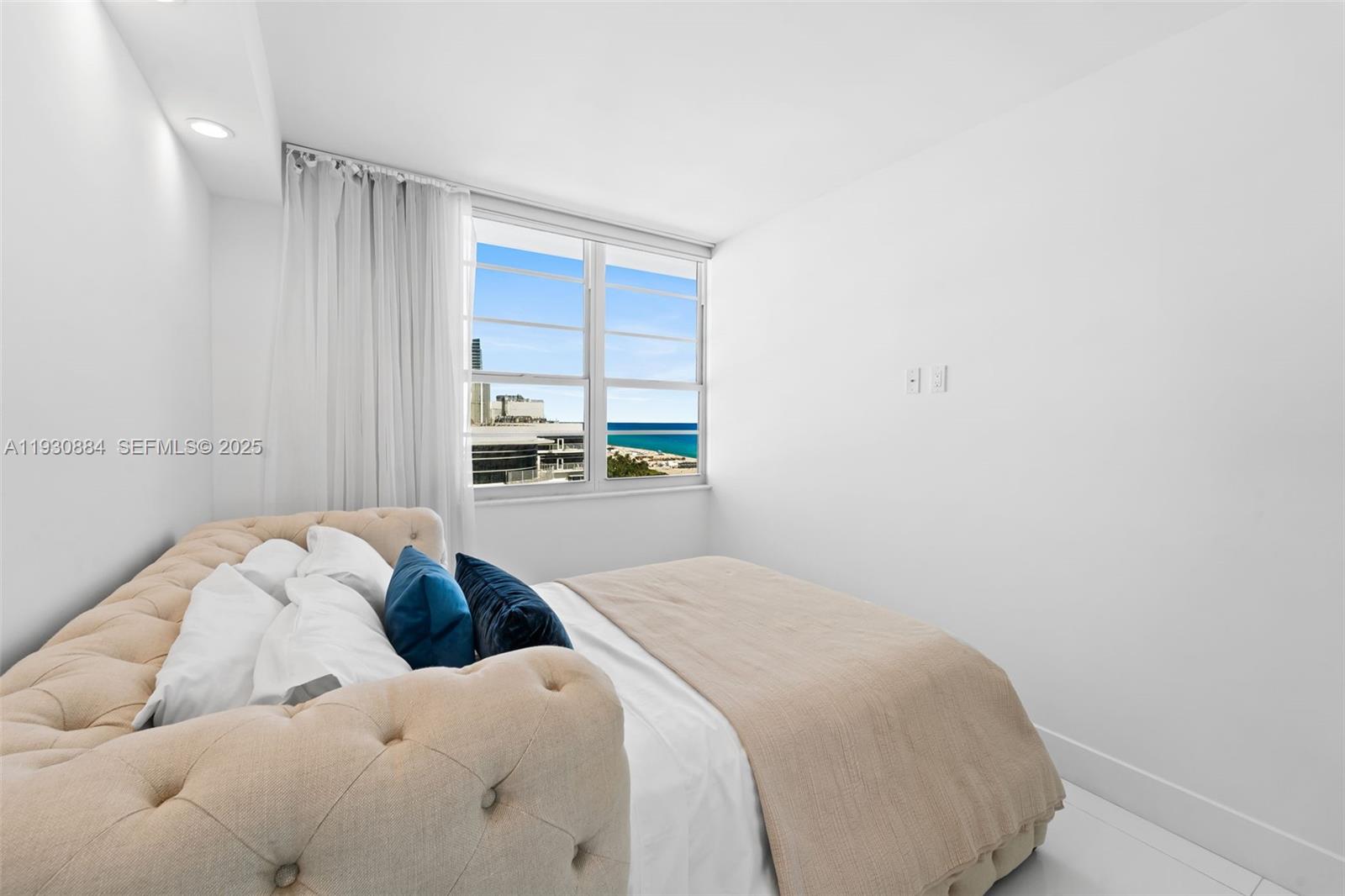 THE DECOPLAGE CONDO - Residential Lease