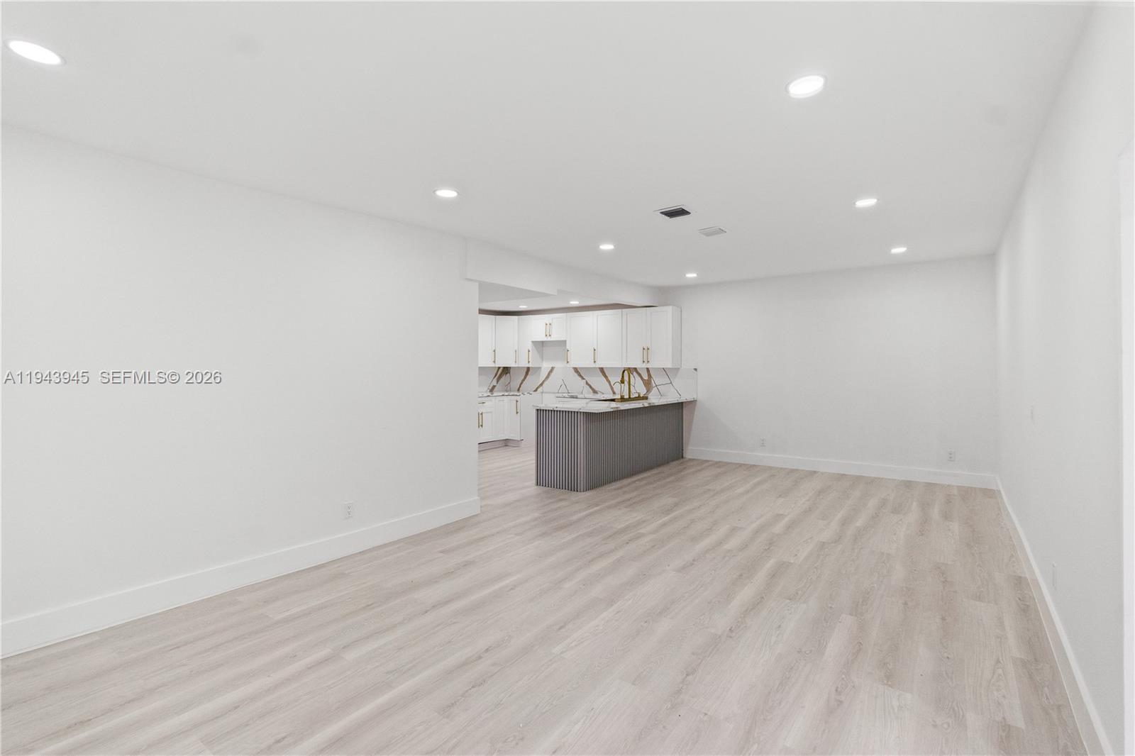 ORCHARD VILLA - Residential