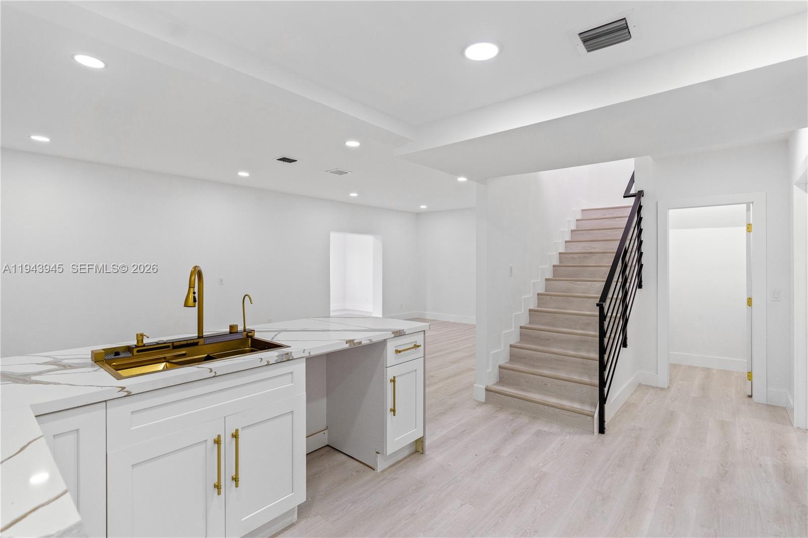 ORCHARD VILLA - Residential