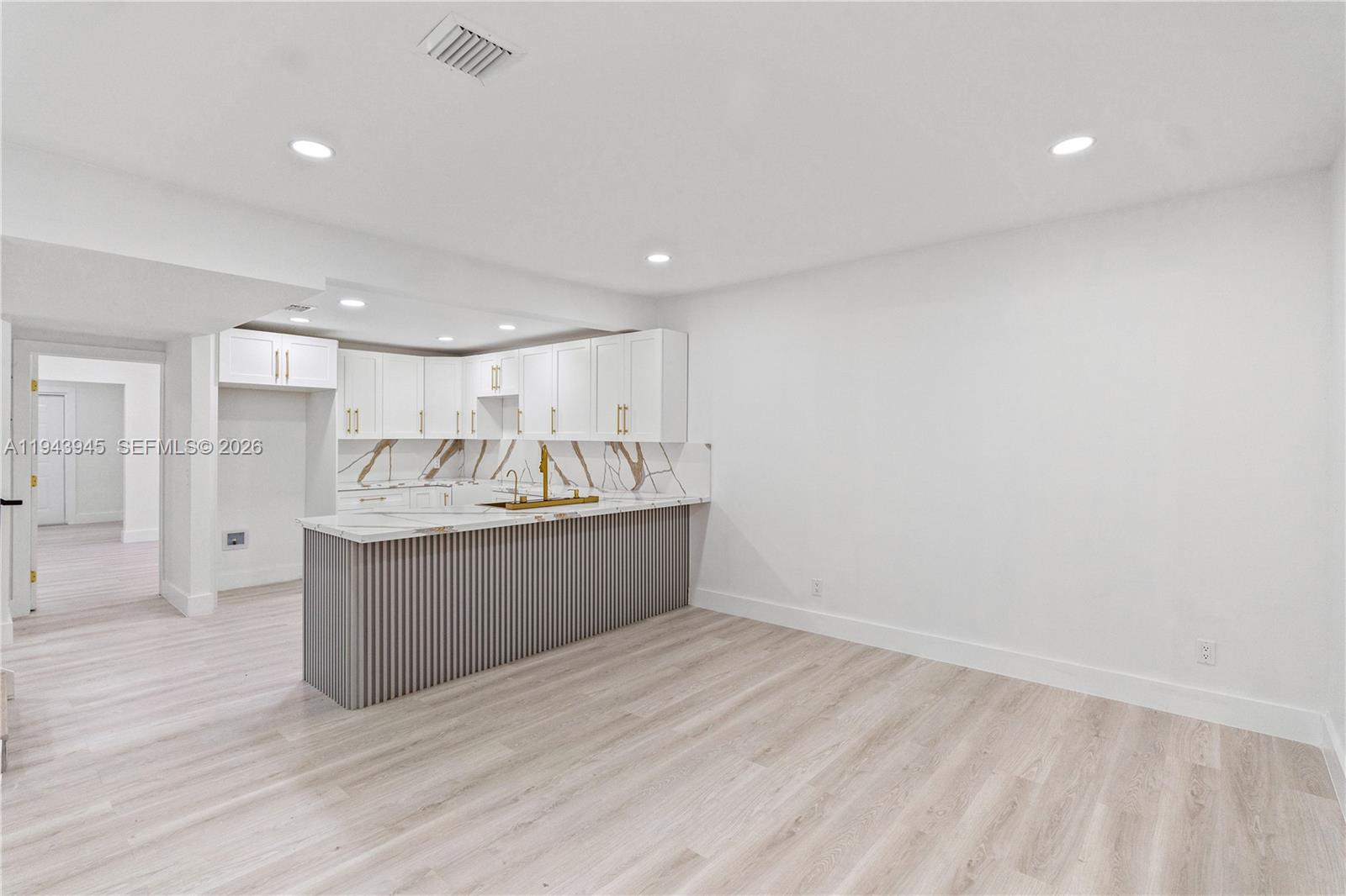 ORCHARD VILLA - Residential