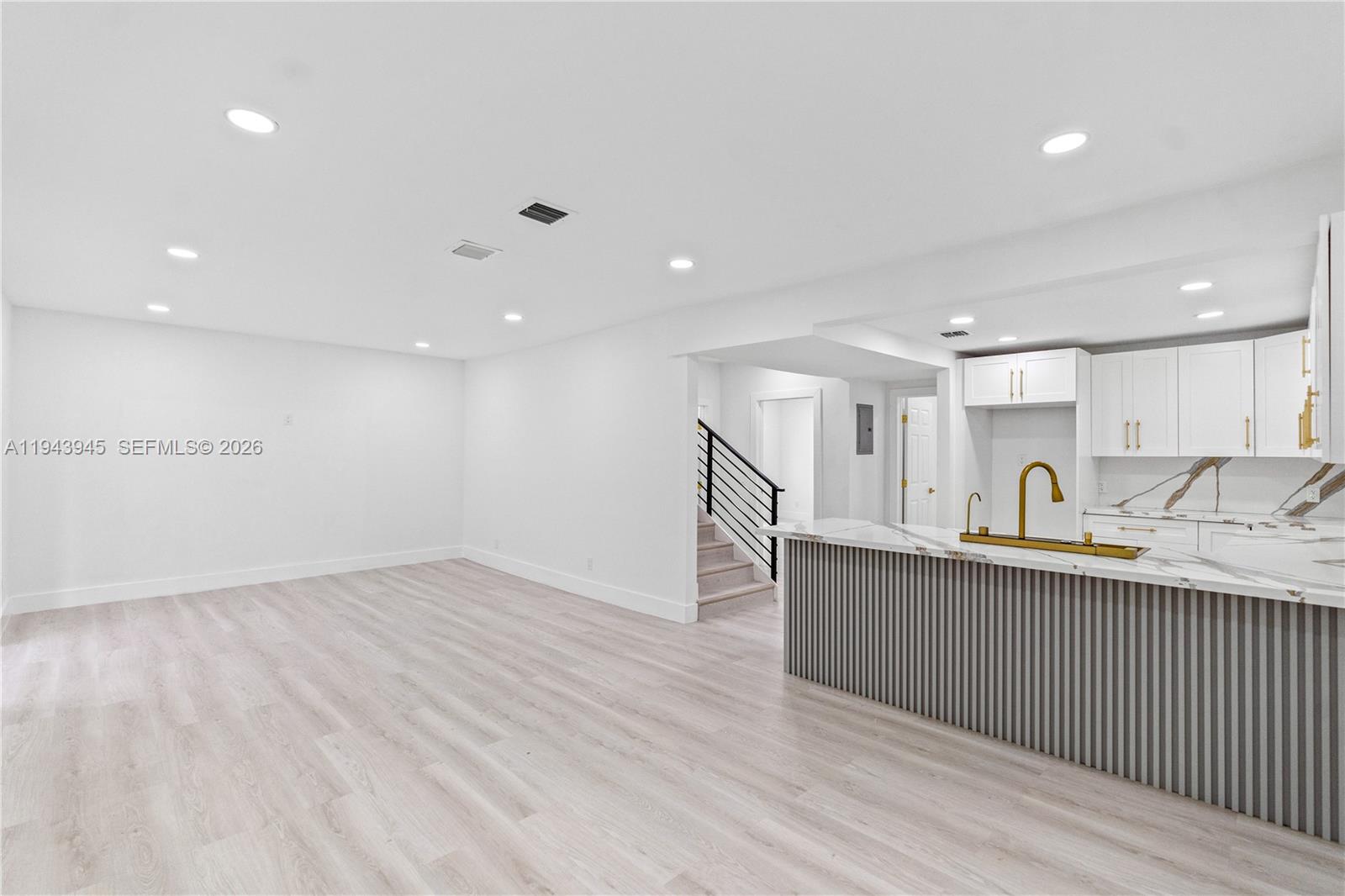 ORCHARD VILLA - Residential