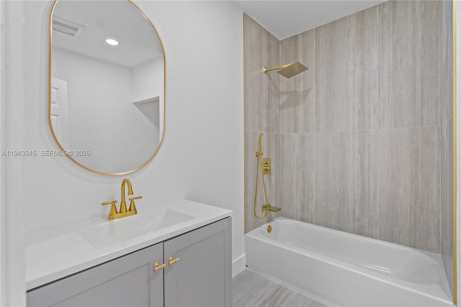 ORCHARD VILLA - Residential