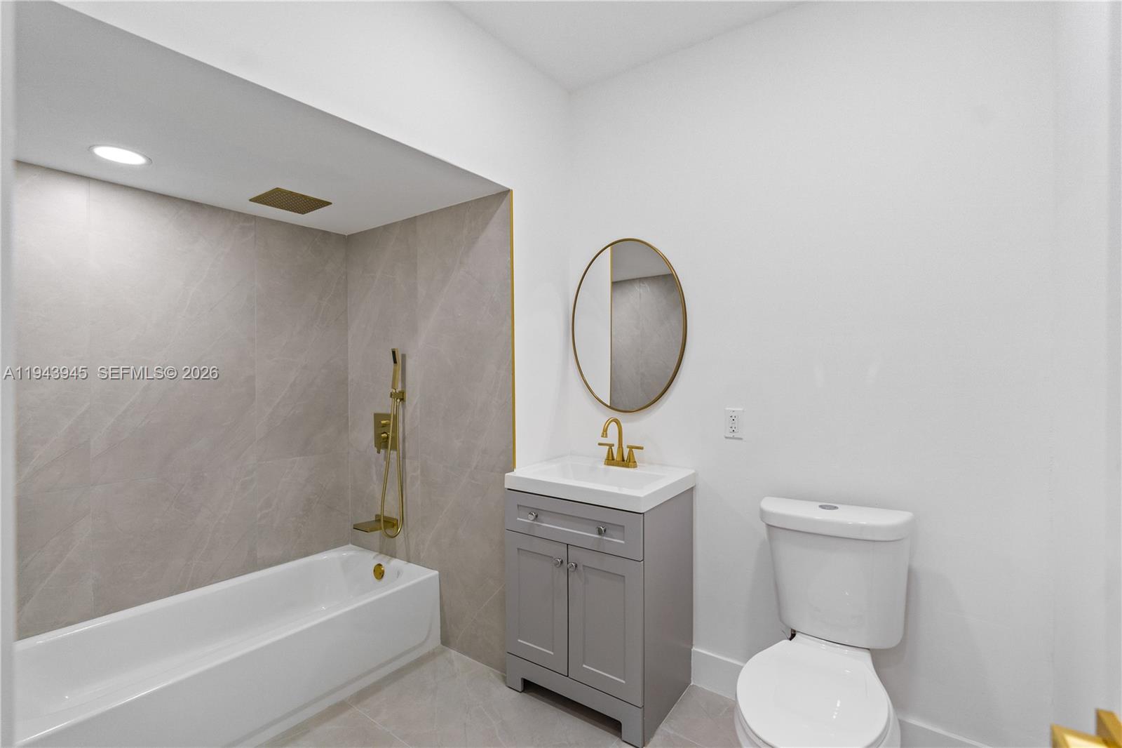 ORCHARD VILLA - Residential