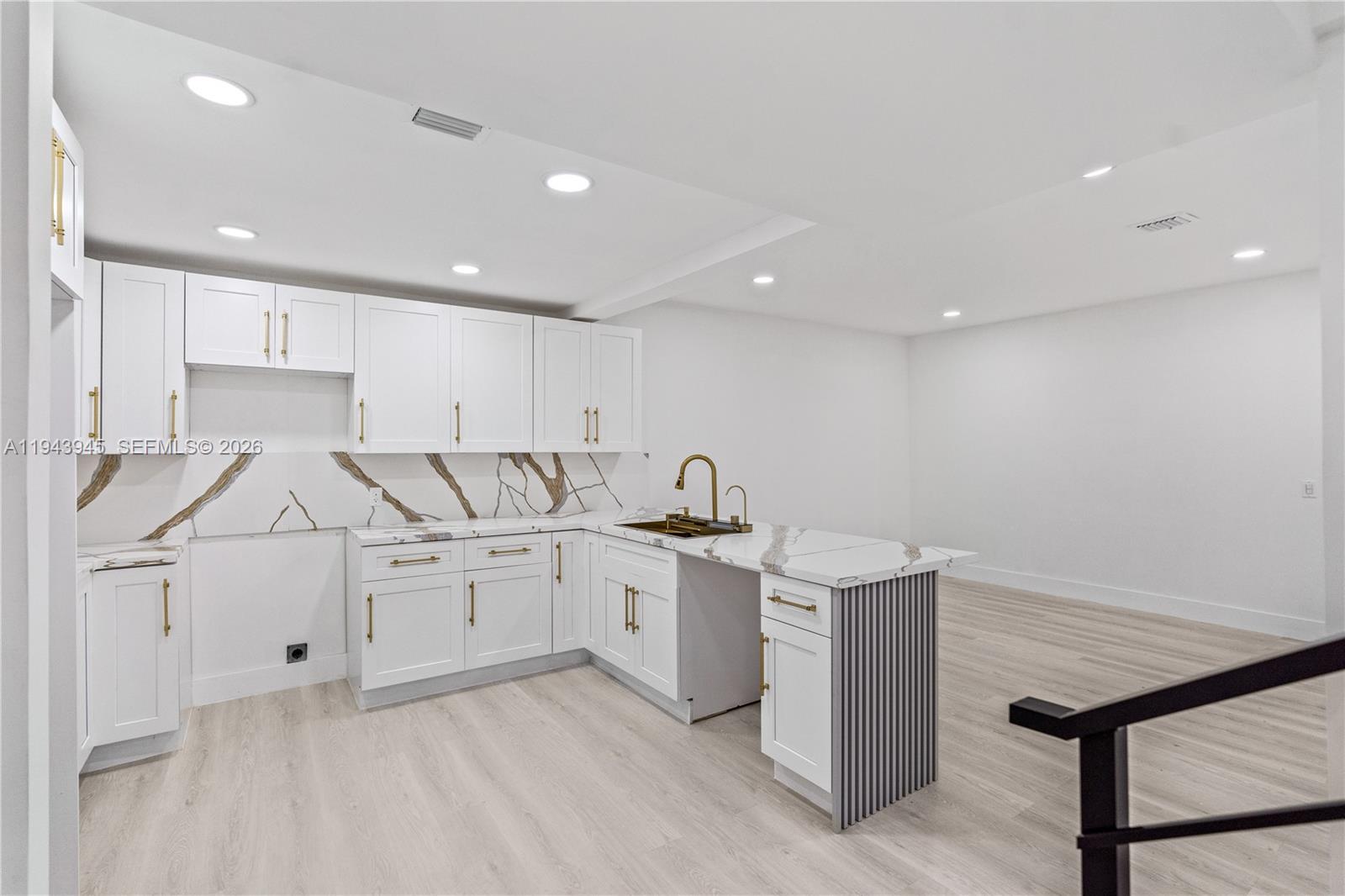 ORCHARD VILLA - Residential