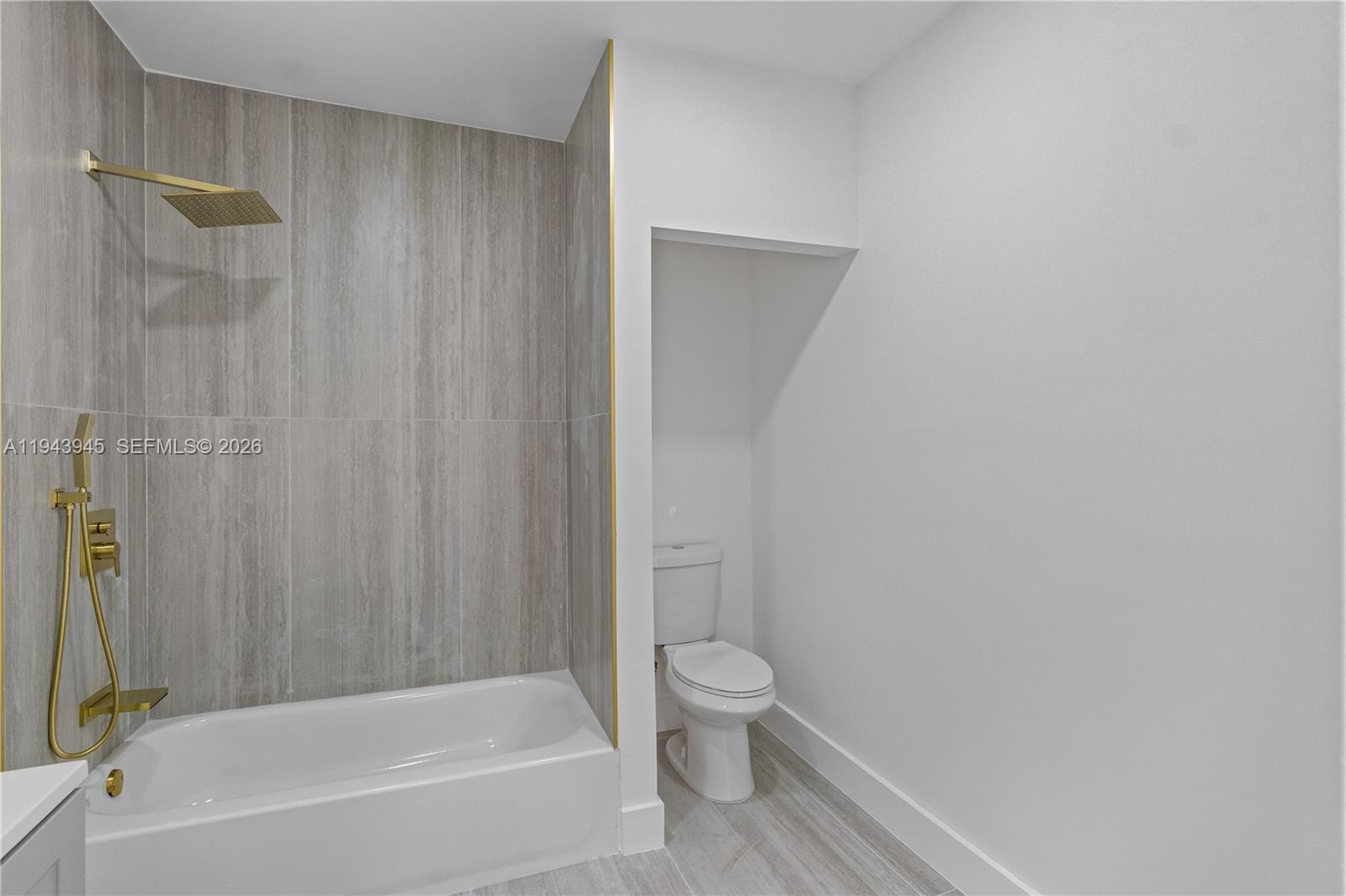 ORCHARD VILLA - Residential